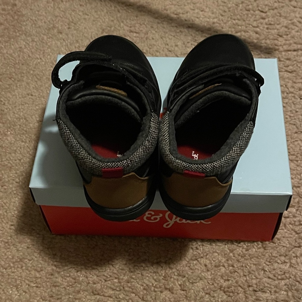 Gently worn black Cat& Jack boots size 12